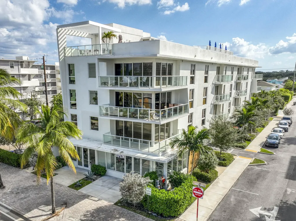 117 Lake Avenue Lake Worth Beach FL 33460