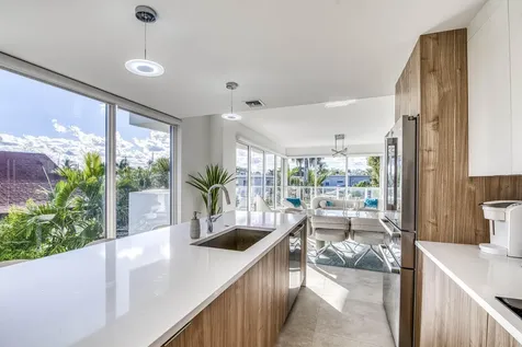 117 Lake Avenue Lake Worth Beach FL 33460