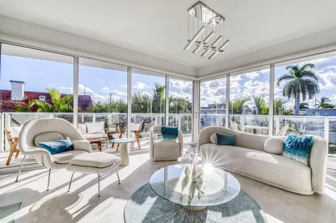 117 Lake Avenue Lake Worth Beach FL 33460