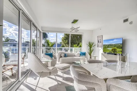 117 Lake Avenue Lake Worth Beach FL 33460