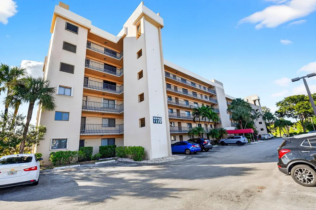 7770 Tahiti Lane Lake Worth FL 33467