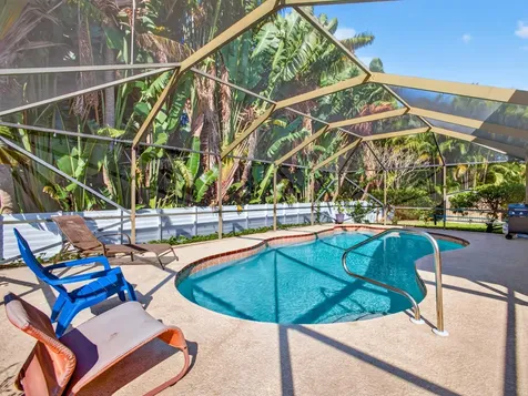 529 Se Fallon Drive Port Saint Lucie FL 34983