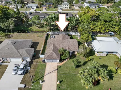 529 Se Fallon Drive Port Saint Lucie FL 34983