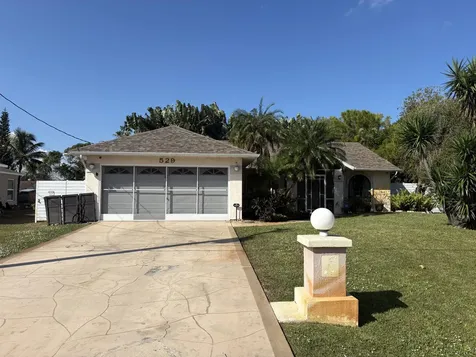 529 Se Fallon Drive Port Saint Lucie FL 34983