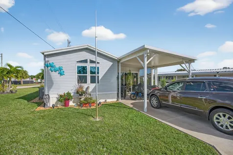 11055 Se Federal Highway Hobe Sound FL 33455