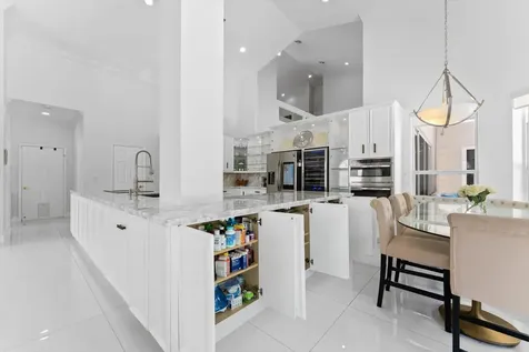 1290 Manor Court Weston FL 33326