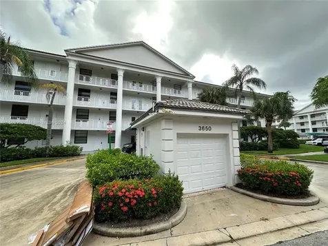 3650 Whitehall Drive West Palm Beach FL 33401
