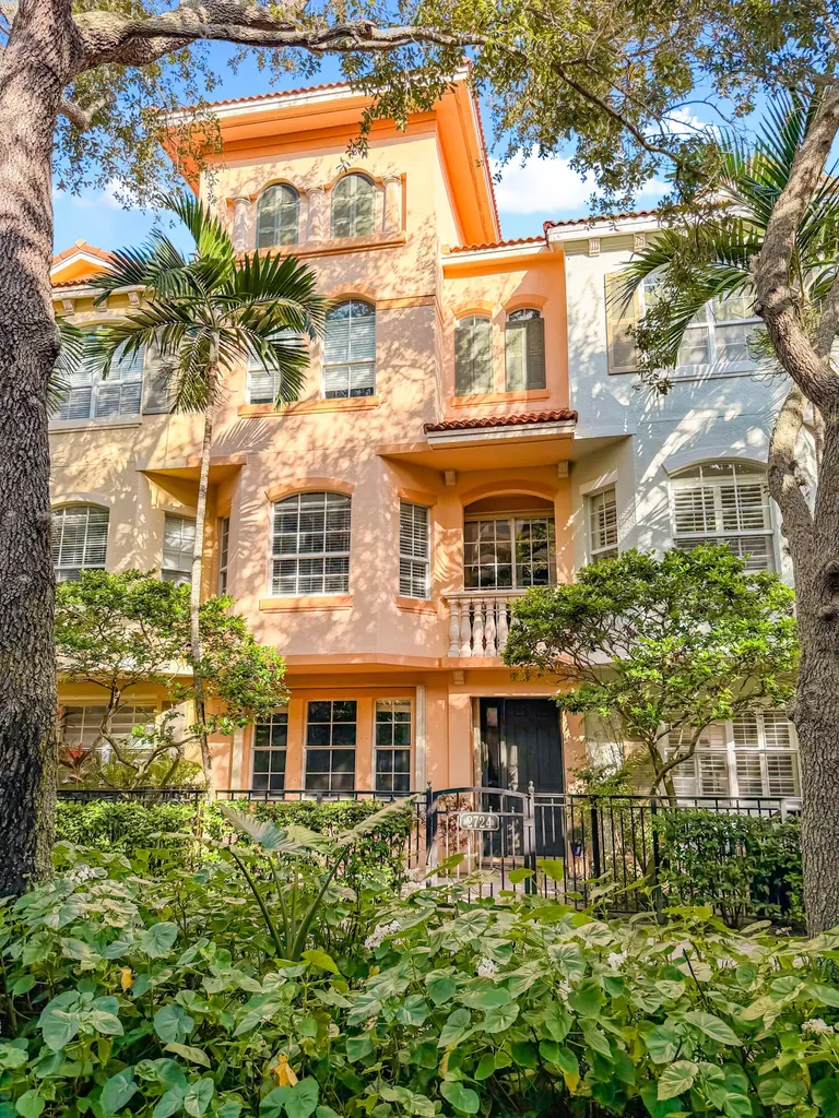 2724 Ravella Way Palm Beach Gardens FL 33410