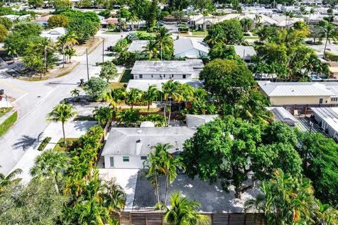 226 NE 5th Terrace Delray Beach FL 33483