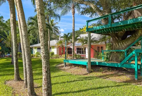6599 140th Lane Palm Beach Gardens FL 33418