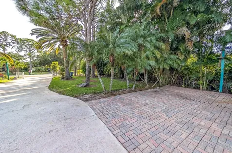6599 140th Lane Palm Beach Gardens FL 33418