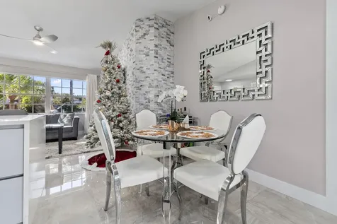 2471 Se Leithgow Street Port Saint Lucie FL 34952