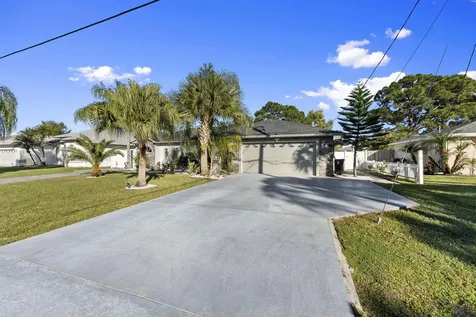 2471 Se Leithgow Street Port Saint Lucie FL 34952