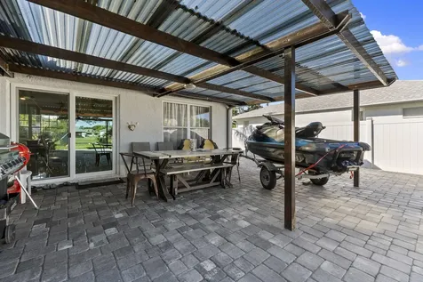2471 Se Leithgow Street Port Saint Lucie FL 34952