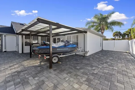 2471 Se Leithgow Street Port Saint Lucie FL 34952