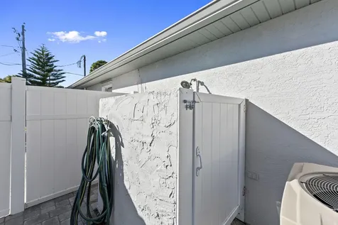 2471 Se Leithgow Street Port Saint Lucie FL 34952