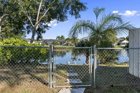 2471 Se Leithgow Street Port Saint Lucie FL 34952