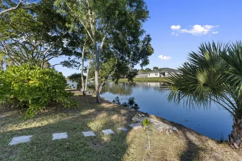 2471 Se Leithgow Street Port Saint Lucie FL 34952