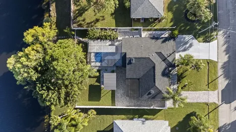 2471 Se Leithgow Street Port Saint Lucie FL 34952