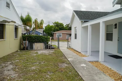 908 W 5th Street Riviera Beach FL 33404