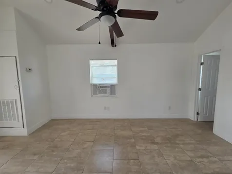 908 W 5th Street Riviera Beach FL 33404