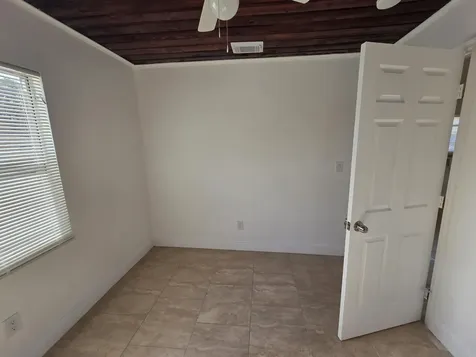 908 W 5th Street Riviera Beach FL 33404