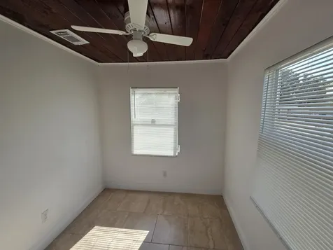 908 W 5th Street Riviera Beach FL 33404