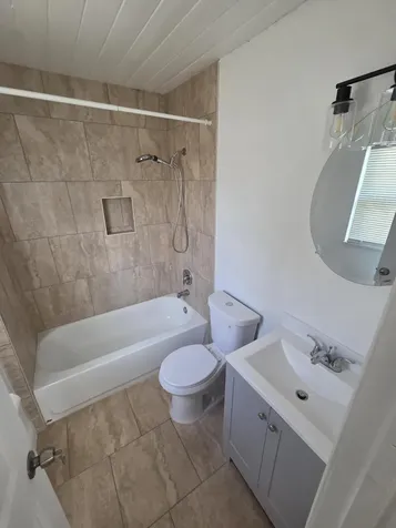 908 W 5th Street Riviera Beach FL 33404