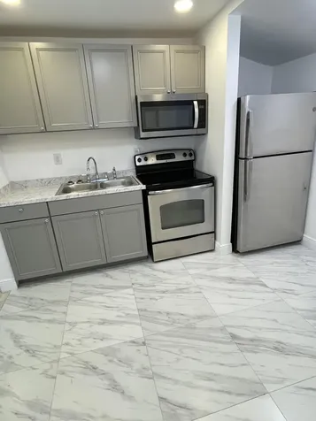 908 W 5th Street Riviera Beach FL 33404