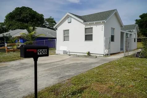 908 W 5th Street Riviera Beach FL 33404