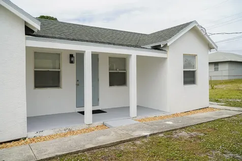 908 W 5th Street Riviera Beach FL 33404