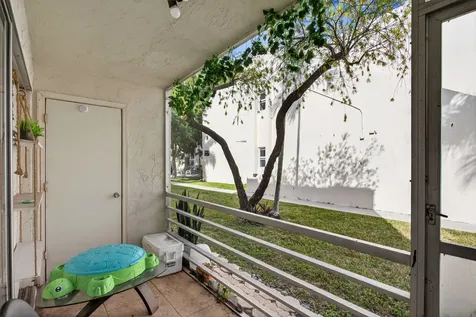 1428 Se 4th Avenue Deerfield Beach FL 33441