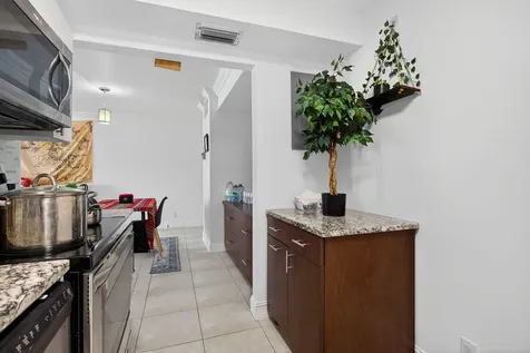1428 Se 4th Avenue Deerfield Beach FL 33441