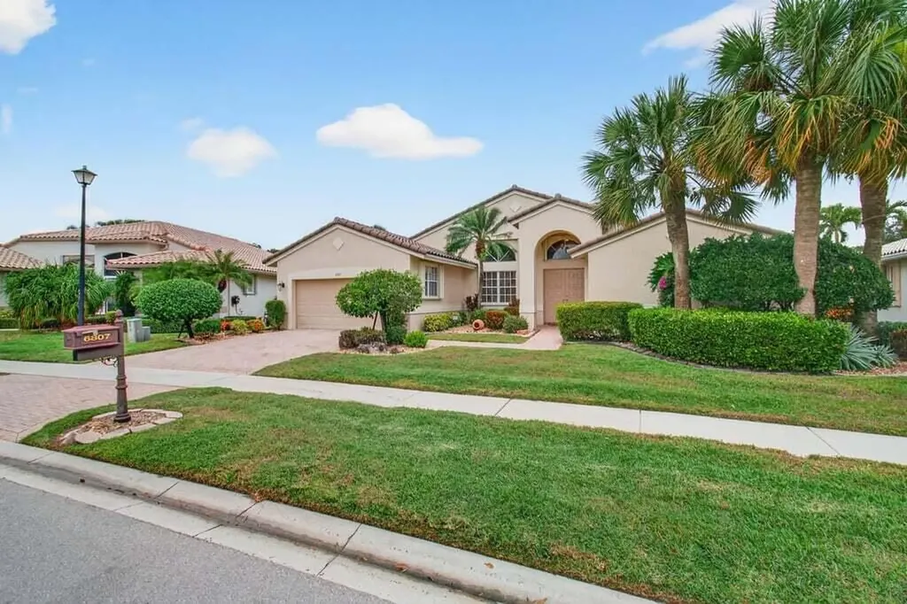 6807 W Liseron Boynton Beach FL 33437