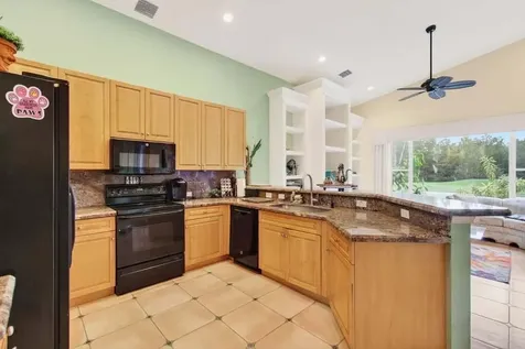 6807 W Liseron Boynton Beach FL 33437