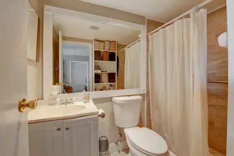 151 Saxony D Delray Beach FL 33446