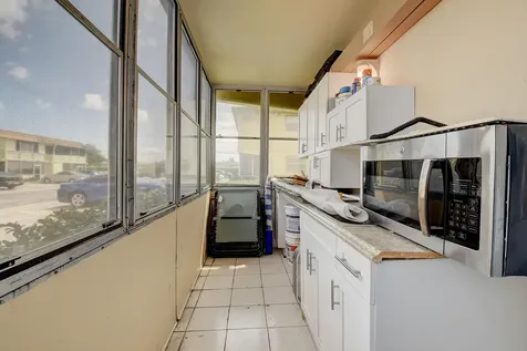 151 Saxony D Delray Beach FL 33446