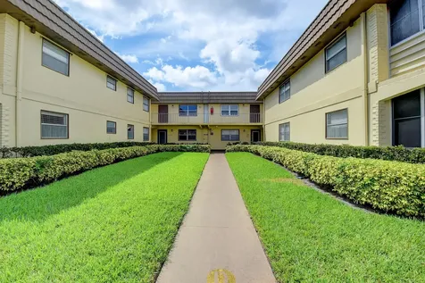 151 Saxony D Delray Beach FL 33446