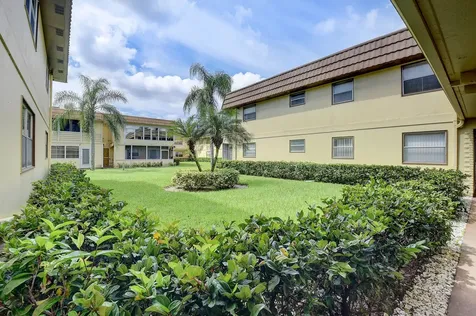 151 Saxony D Delray Beach FL 33446