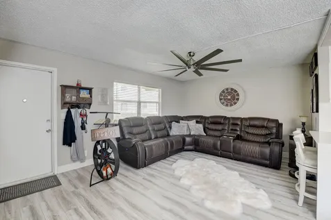 151 Saxony D Delray Beach FL 33446