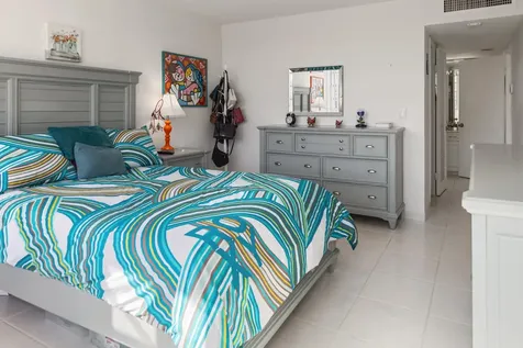2841 Ne 163rd Street North Miami Beach FL 33160