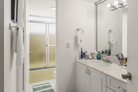 2841 Ne 163rd Street North Miami Beach FL 33160