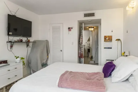 2841 Ne 163rd Street North Miami Beach FL 33160