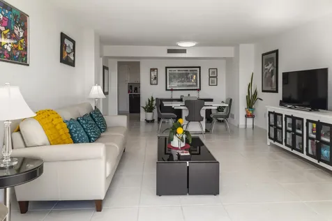 2841 Ne 163rd Street North Miami Beach FL 33160