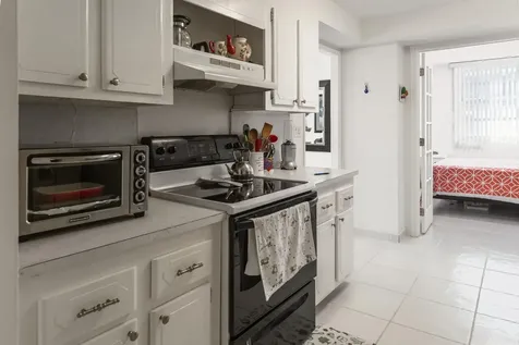 2841 Ne 163rd Street North Miami Beach FL 33160