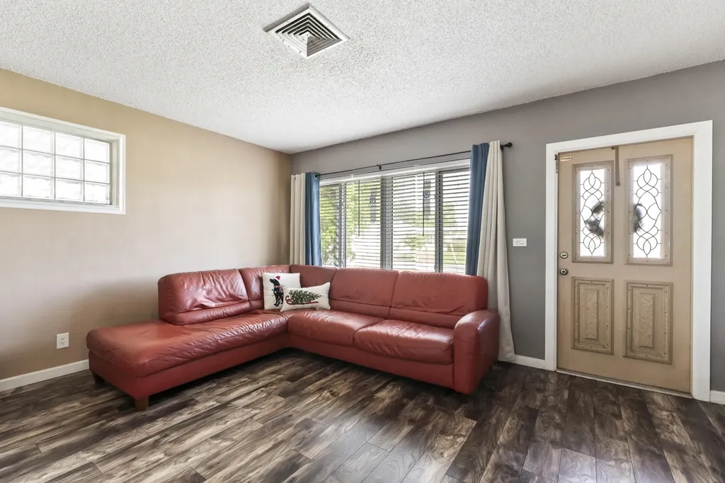 337 E Lake Road Palm Springs FL 33461