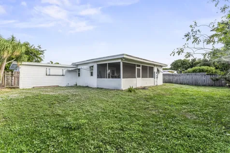 337 E Lake Road Palm Springs FL 33461