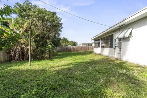 337 E Lake Road Palm Springs FL 33461