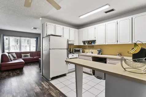 337 E Lake Road Palm Springs FL 33461