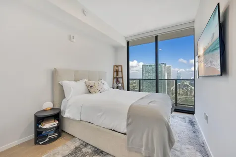 398 Ne 5th Street Miami FL 33132